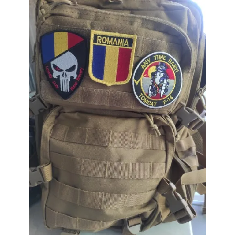 Naszywka czaszka z flagą Rumunii photo review