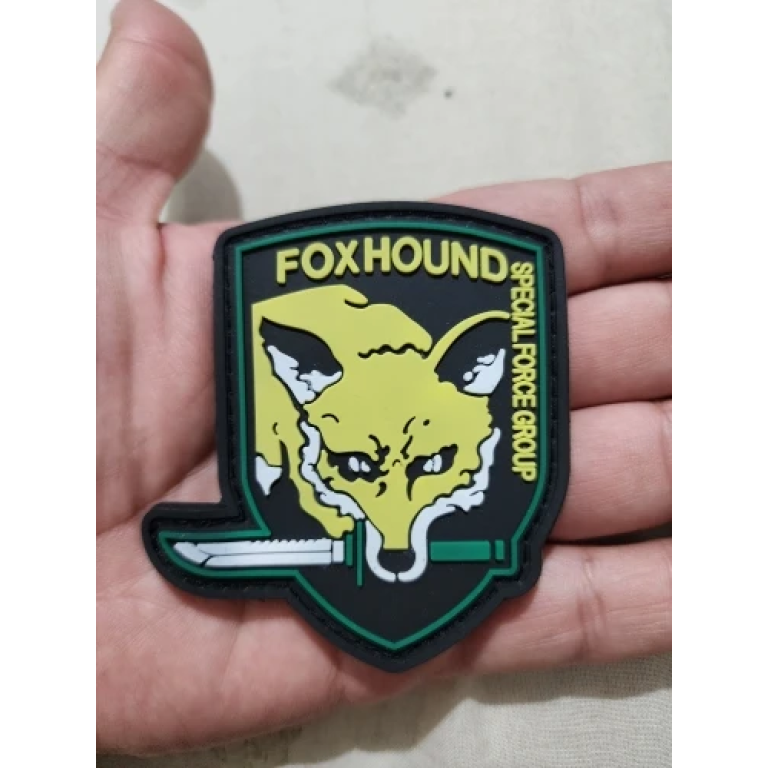 Naszywka Outer Heaven photo review