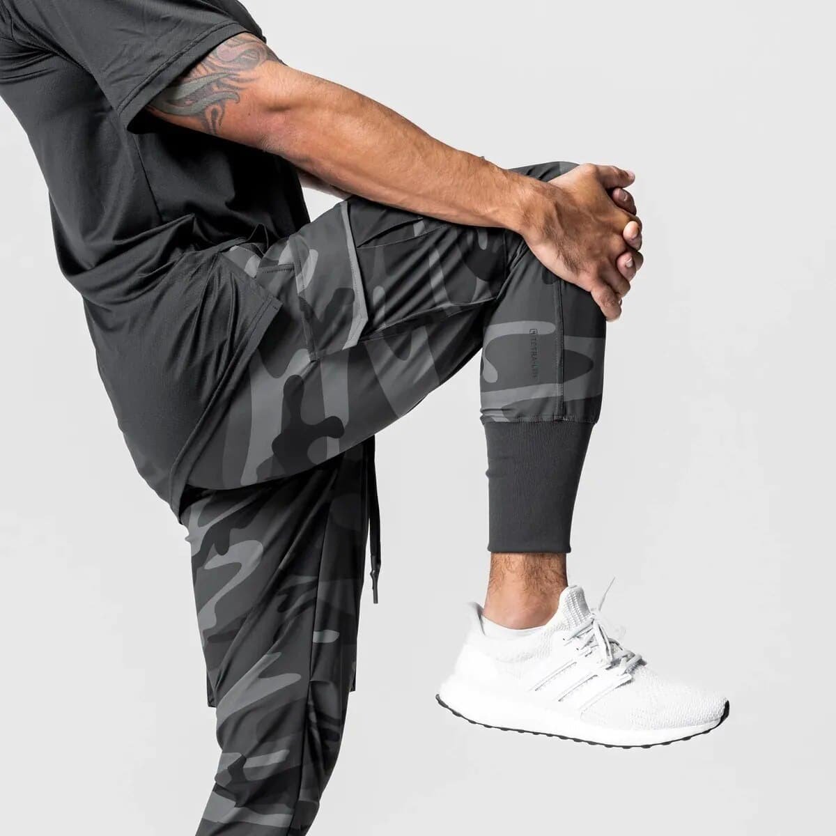 Czarno-szare joggery moro Sportline - obrazek 3