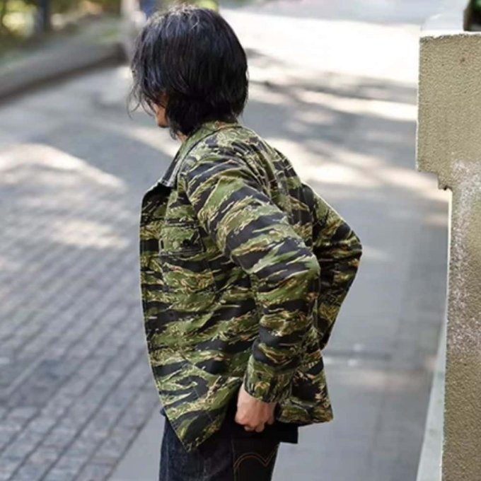 Koszula zapinana na guziki w kamuflażu Tiger Stripe - obrazek 3