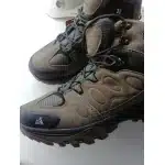 Brązowe wodoodporne zamszowe buty trekkingowe photo review