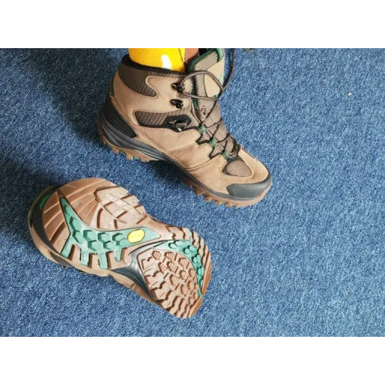 Brązowe wodoodporne zamszowe buty trekkingowe photo review