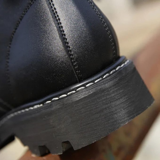 Czarne skórzane buty taktyczne ze stalowym noskiem - obrazek 4