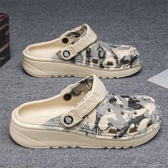 Taktyczne klapki Crocs w kamuflażu pustynnym