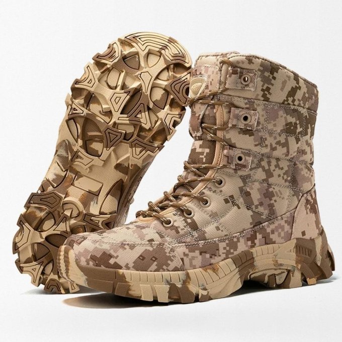 Lekkie buty w pustynnym cyfrowym kamuflażu