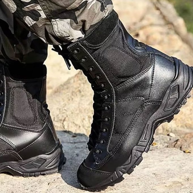 Czarne sznurowane buty wojskowe - obrazek 3