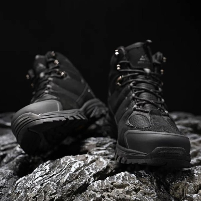 Czarne wodoodporne zamszowe buty trekkingowe - obrazek 3