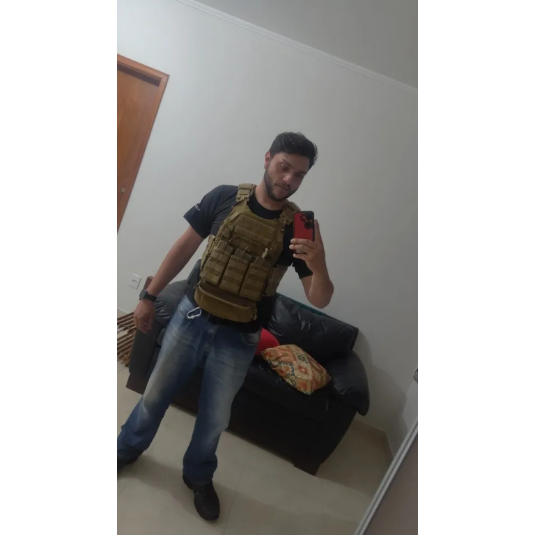 Kamizelka taktyczna na płyty balistyczne z ładownicami na magazynki photo review