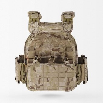 Lekki pustynny plate carrier w 3-kolorowym kamuflażu
